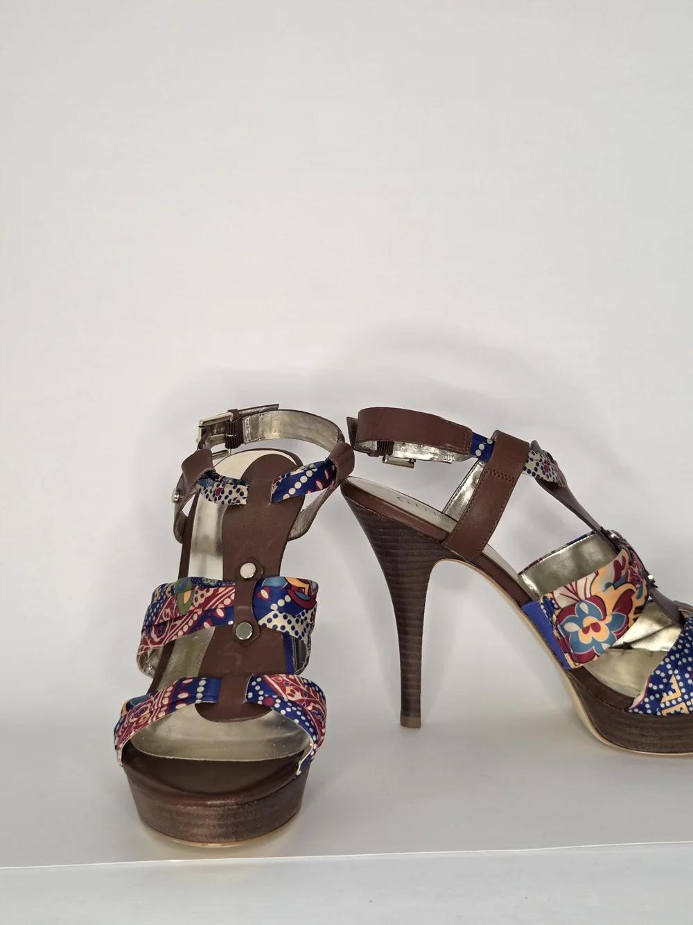 GUESS Kaedi Brown Leather Multi Floral Fabric Platform Sandals Heels